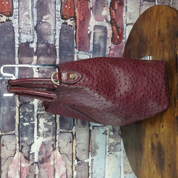 Ostrich Embossed Faux Leather Tote Bag - Picture 5 of 10